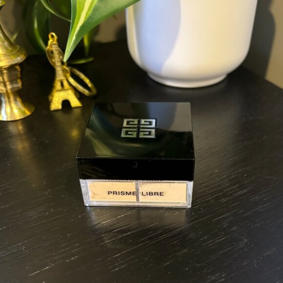 GIVENCHY PRISM LIBRE Loose Setting Powder Shade 3: Voile Rose | DISCONT… - Picture 3 of 4